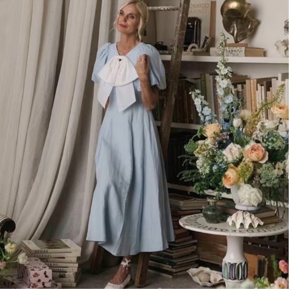 Elegant Blue Maxi Dress - Picture 1 of 10